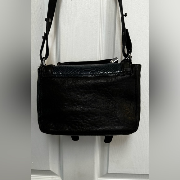 Navy blue and black real leather purse with chain detail - Picture 4 of 6